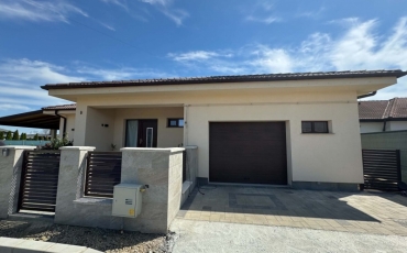 Casa 3 camere, 233 mp de vanzare MARTINESTI