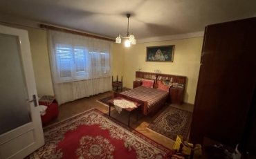 VANZARE APARTAMENT IN ASOCIATIE 120 MP + GARAJ , ZONA PIATA MICA