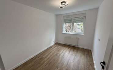 Apartament 3 camere, 62 mp de vanzare CART. MICRO 15