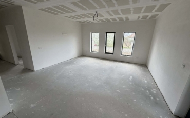 Casa 3 camere, 126 mp de vanzare LAZURI