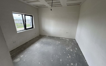 Casa 3 camere, 126 mp de vanzare LAZURI