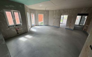 Casa 4 camere, 140 mp de vanzare LAZURI