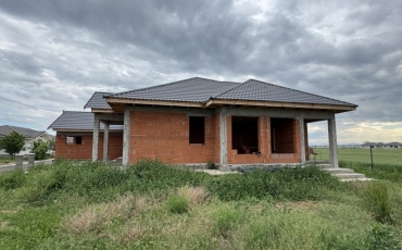 Casa 3 camere, 135 mp de vanzare MARTINESTI