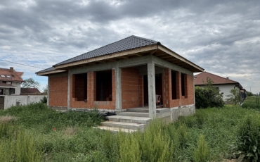 Casa 3 camere, 135 mp de vanzare MARTINESTI