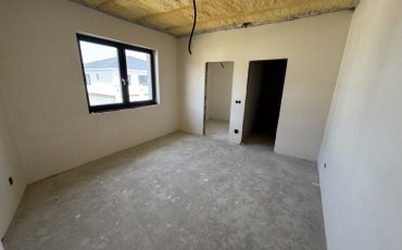 Casa 3 camere, 135 mp de vanzare LAZURI