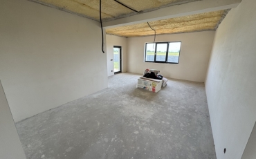 Casa 3 camere, 135 mp de vanzare LAZURI