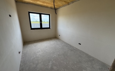 Casa 3 camere, 135 mp de vanzare LAZURI