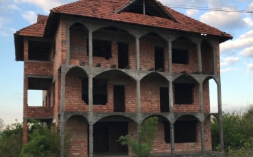 Spatiu Comercial 1000 mp de vanzare PETEA